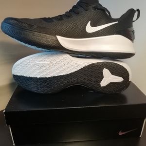 Nike mamba focus TB black white dark grey